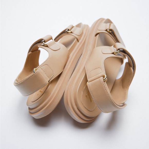 Zara adhesive strap low heel leather sandals beige NWT - Picture 5 of 6
